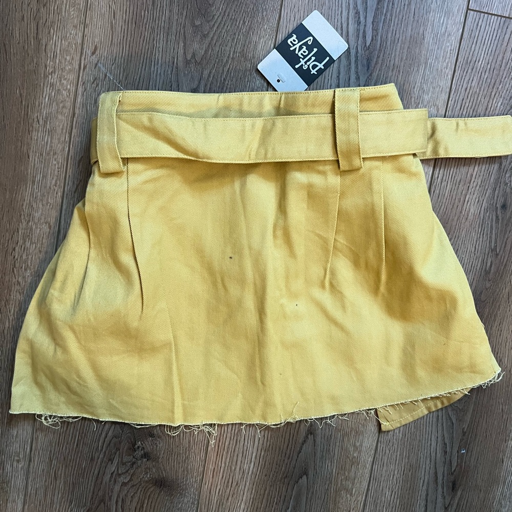Mini skirt - Picture 2 of 3